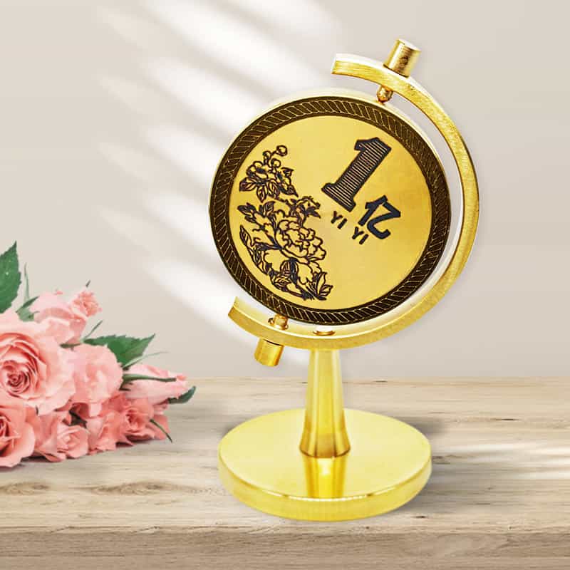 Brass Gold-Plated Fashionable Numerical Shape One Billion Goal Rotating Ornament